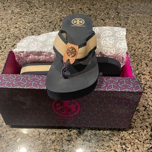 New Tori Burch Frankie 40mm Wedge Flip Flop Webbing Sandals size 9